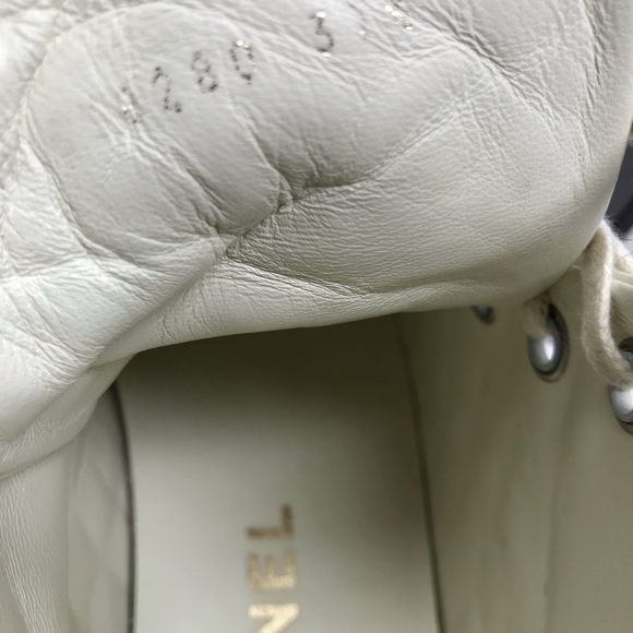 CHANEL 21B Quilted Lambskin High Top Sneaker Ivory Black Suede Cap Toe Size 37.5 - Picture 11 of 12